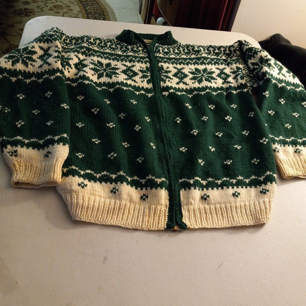 Vintage Handmade Green Snowflake Zipper Front Sweater